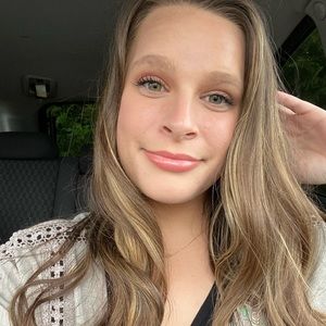 Meet your Posher, Mollie